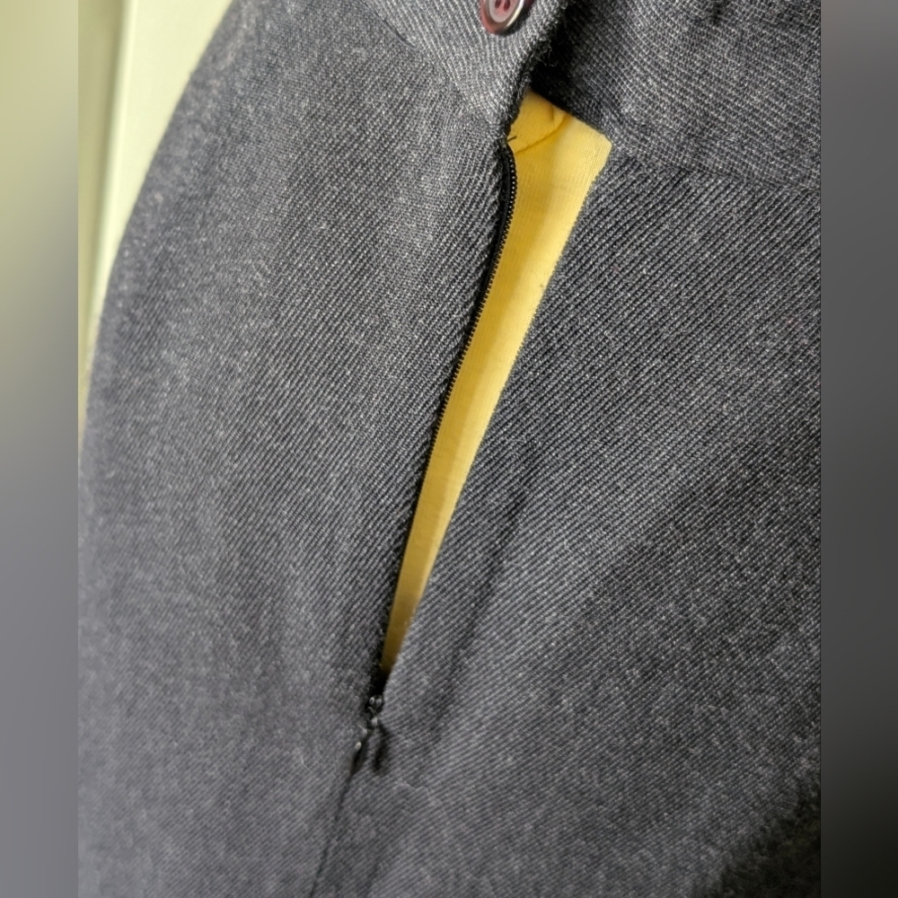 Embassy Row Petites Dark Gray Wool Pencil Skirt with Pockets - Size 12P - Picture 8 of 12
